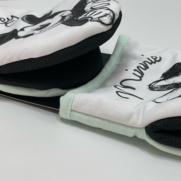 Disney Mickey Mouse & Minnie Mouse Oven Mitts Set Kitchen Pot Holders Christmas - Picture 6 of 16